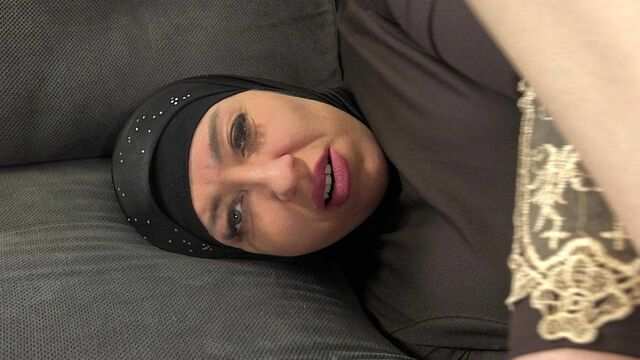 Arab with a big ass got doggystyle for fun